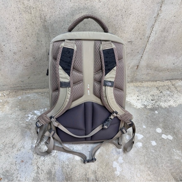 The North Face Surge FlexVent Backpack Laptop Travel Bag - Picture 6 of 11